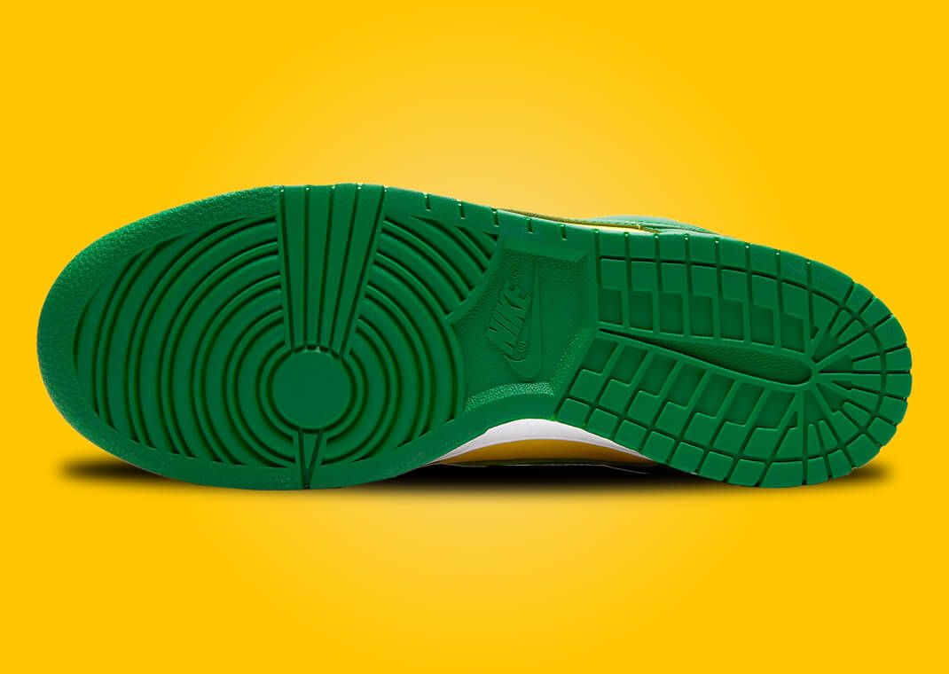Nike Dunk Low Brazil Angle Outsole