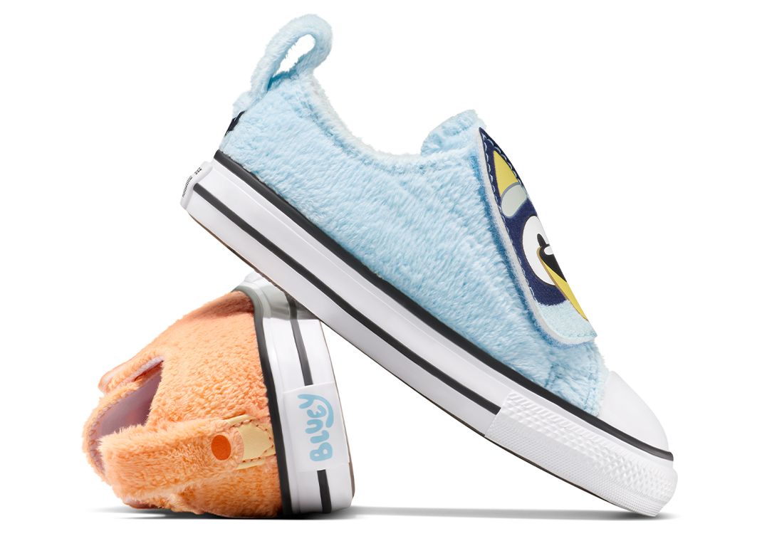 Bluey x Converse Chuck Taylor All-Star Easy-On Bluey (PS) Angle