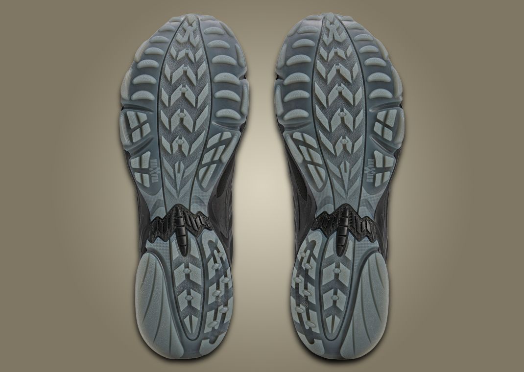 100 Thieves x adidas Savage Core Black Outsole