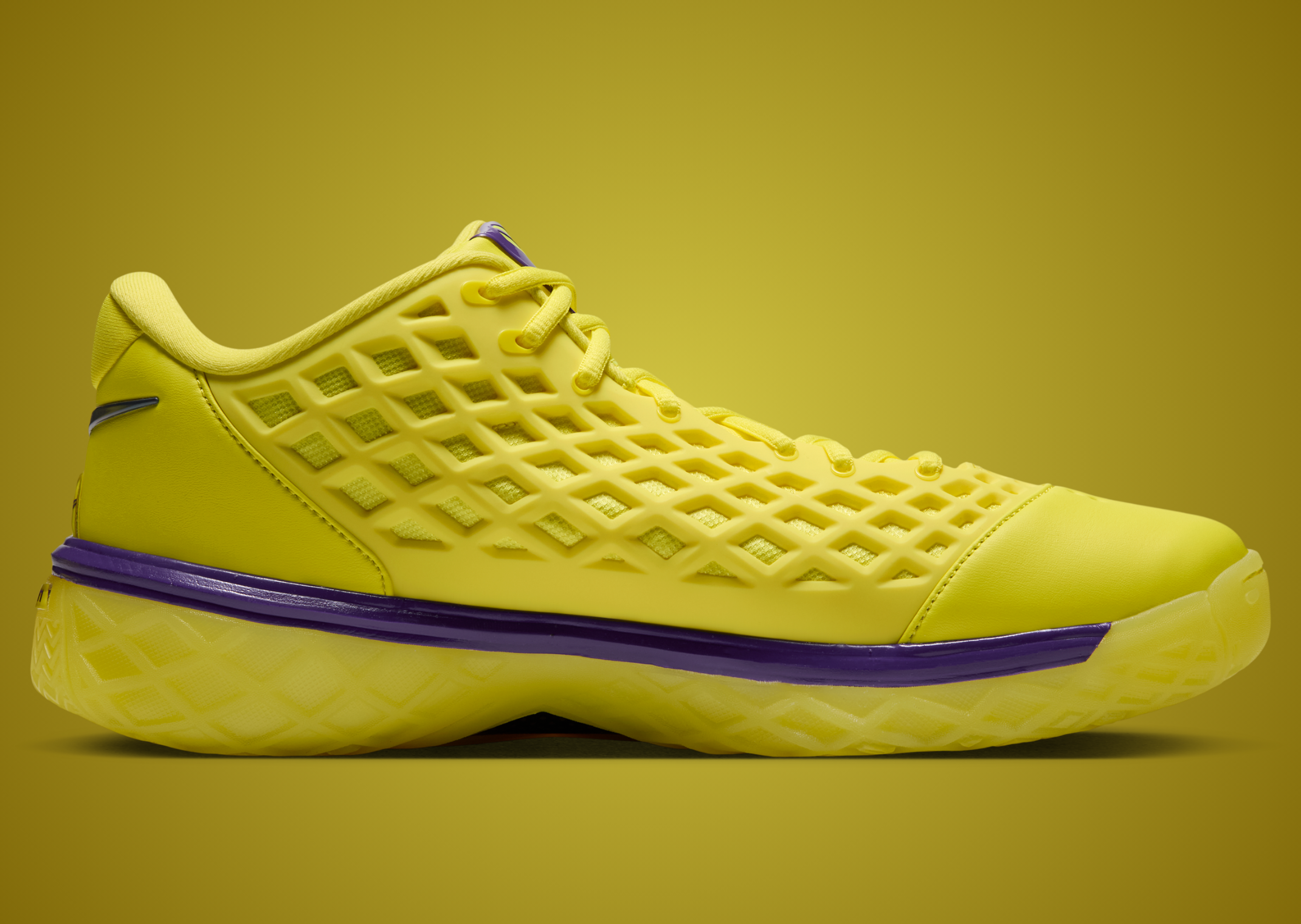 Nike Kobe 3 Low Protro Dynamic Yellow medial