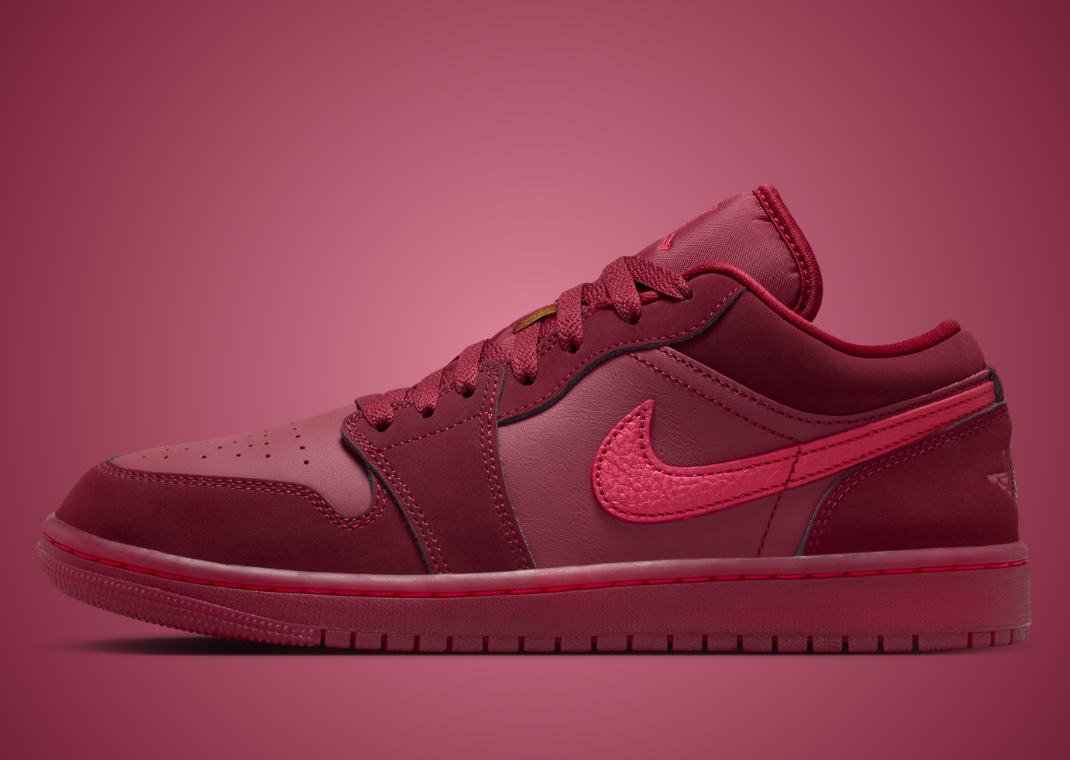Air Jordan 1 Low SE Valentine’s Day (W) - Lateral