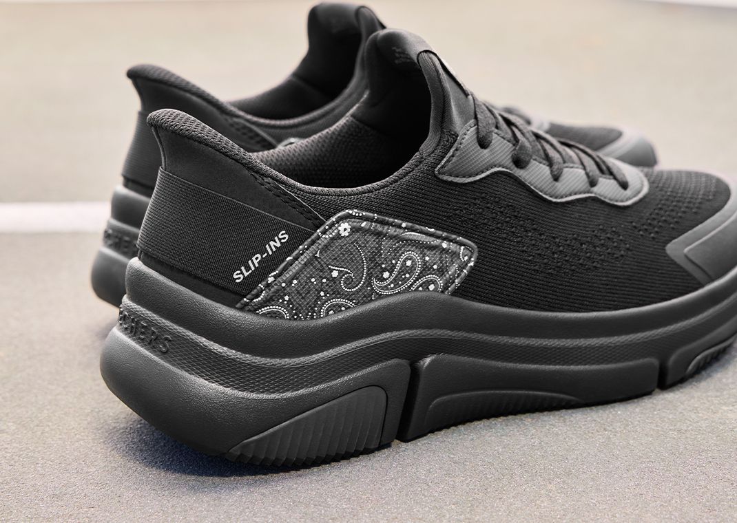 Snoop Dogg x Skechers Snoop Sparrow Flex - Soarin’ Black Angle
