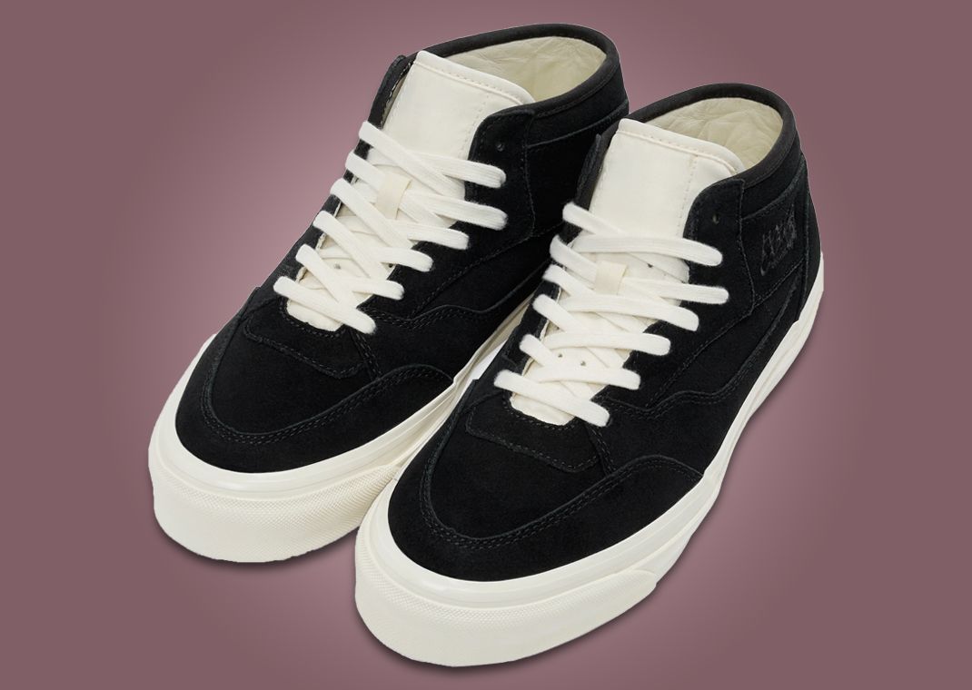 JJJJound x Vans Half-Cab Black White Angle
