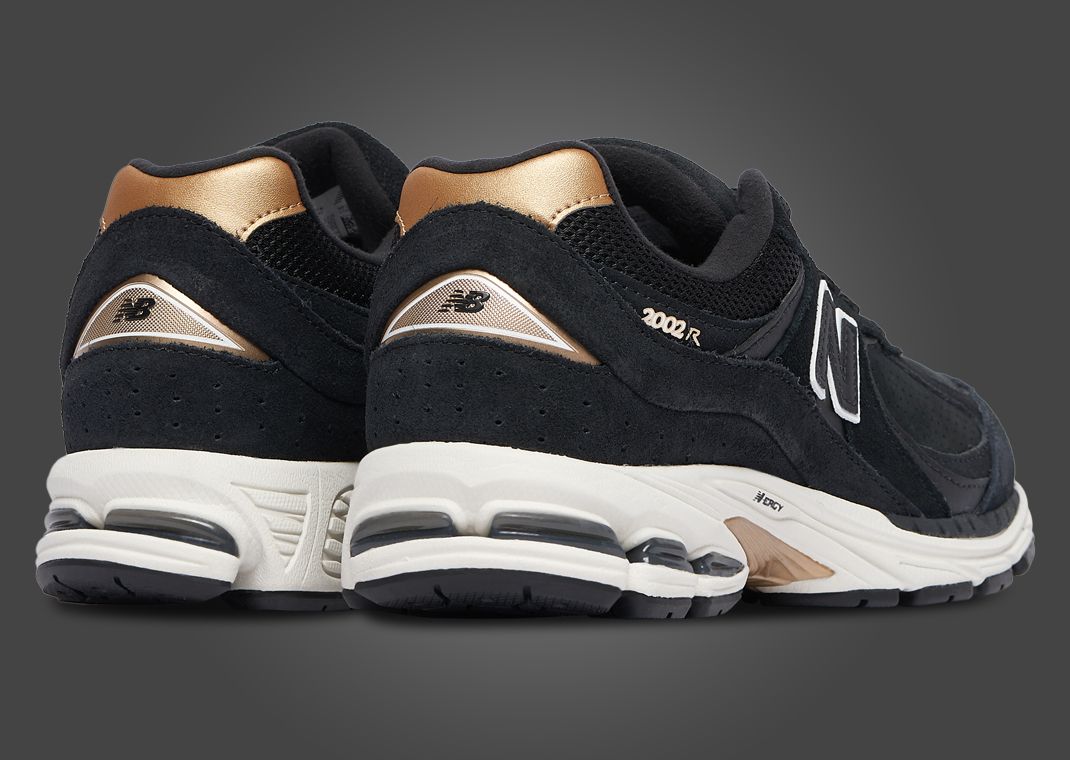 Foot Locker x New Balance 2002R Heel Angle