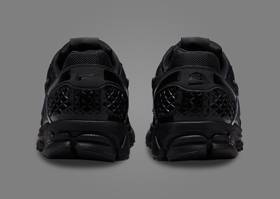 Dover Street Market x Nike Zoom Vomero 5 Black Heel