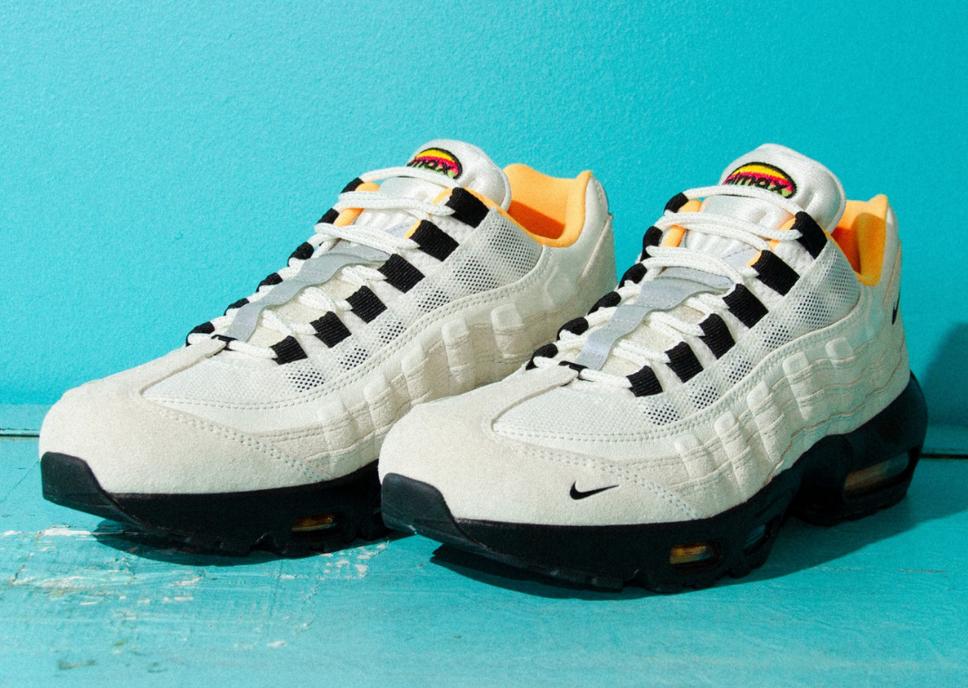 Nike SB Air Max 95 World Cup Pack Sail - Angle
