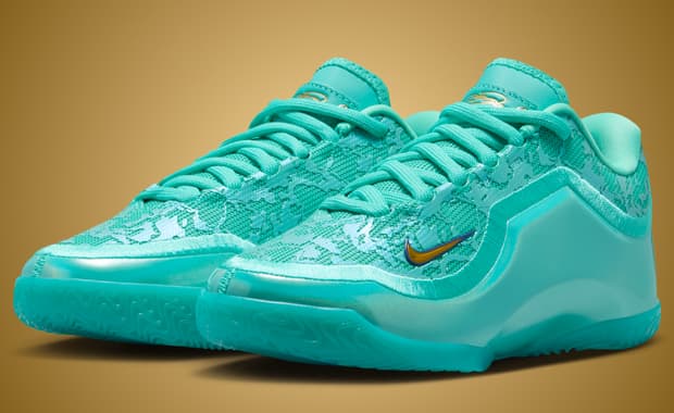 Nike LeBron 23 Honor the King