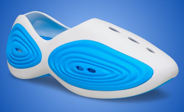 Steven Smith’s Crocs Ripple in Moonlight Neon Ocean Drops Globally in March