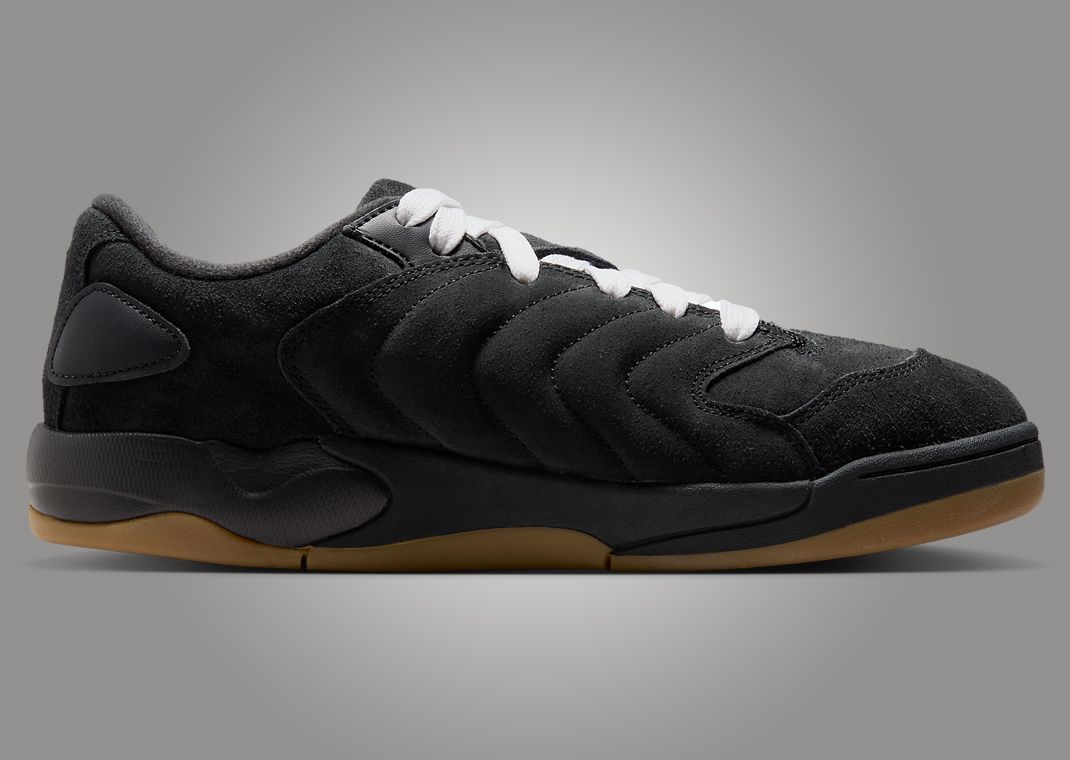 Jordan Session Black Gum Medial