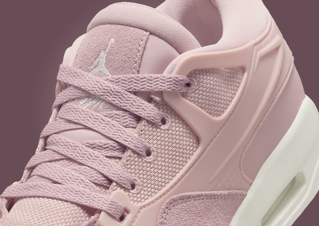 Air Jordan 4 RM Pink Oxford (W) Detail