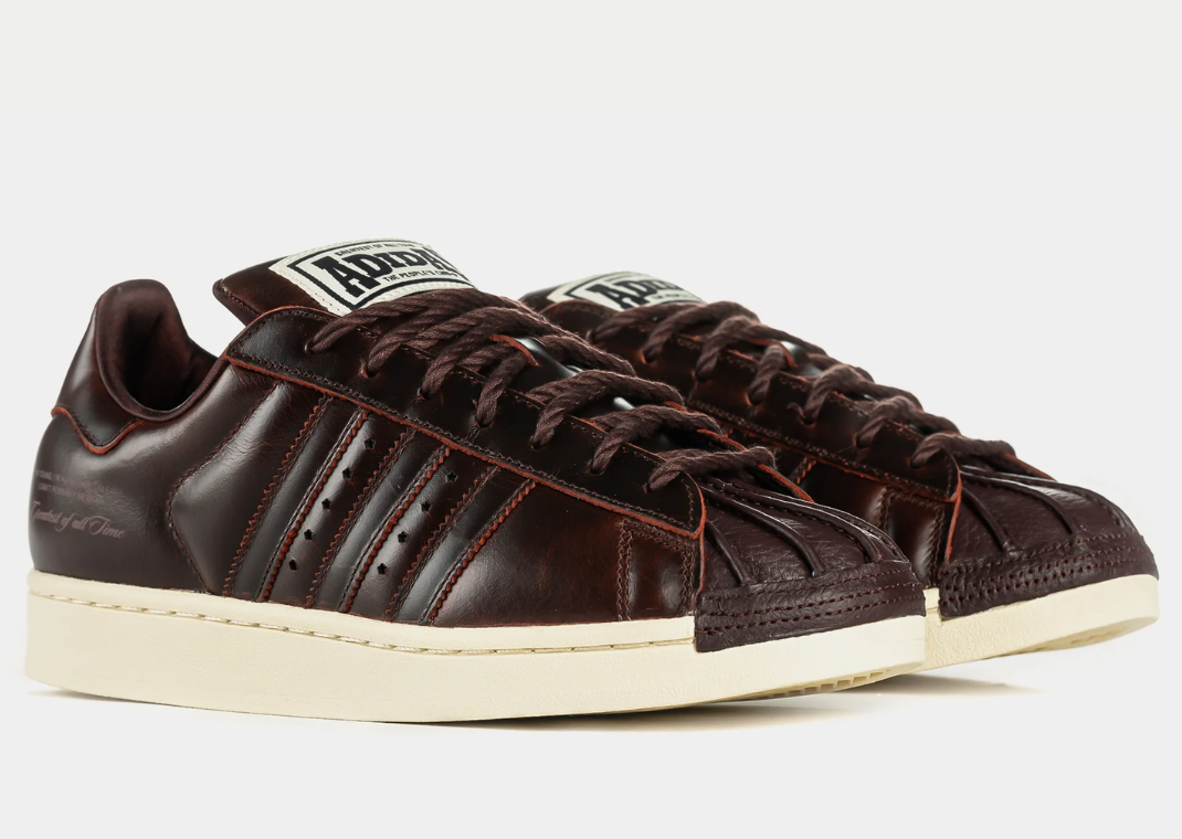 Shoe Palace x Muhammad Ali x adidas Superstar Brown - Angle