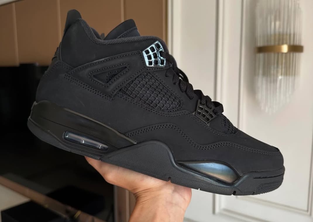 ●RAIVE● Posh Large in Black UA4SA040-10 The Air Jordan 4 Retro Black Cat Returns November 2025