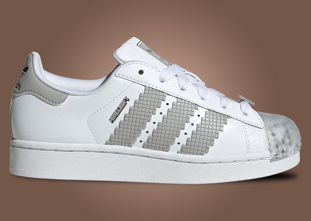 Minecraft x adidas Superstar Skeleton (GS) Lateral