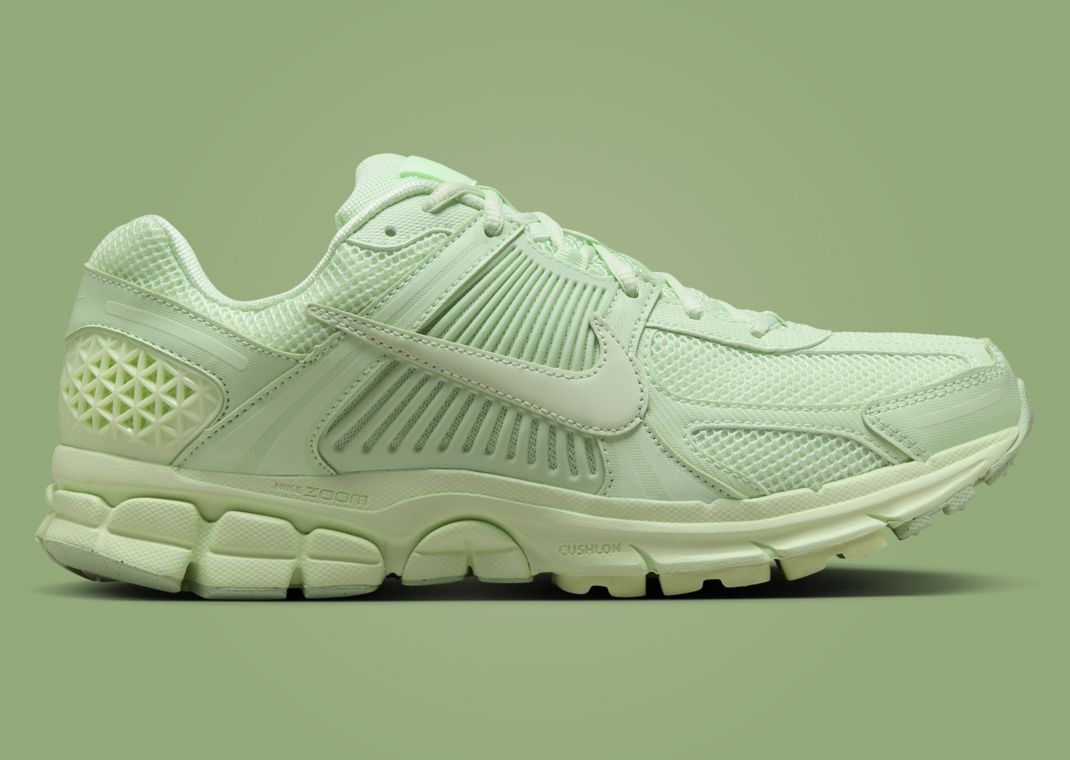 Nike Zoom Vomero 5 Vapor Green Lateral
