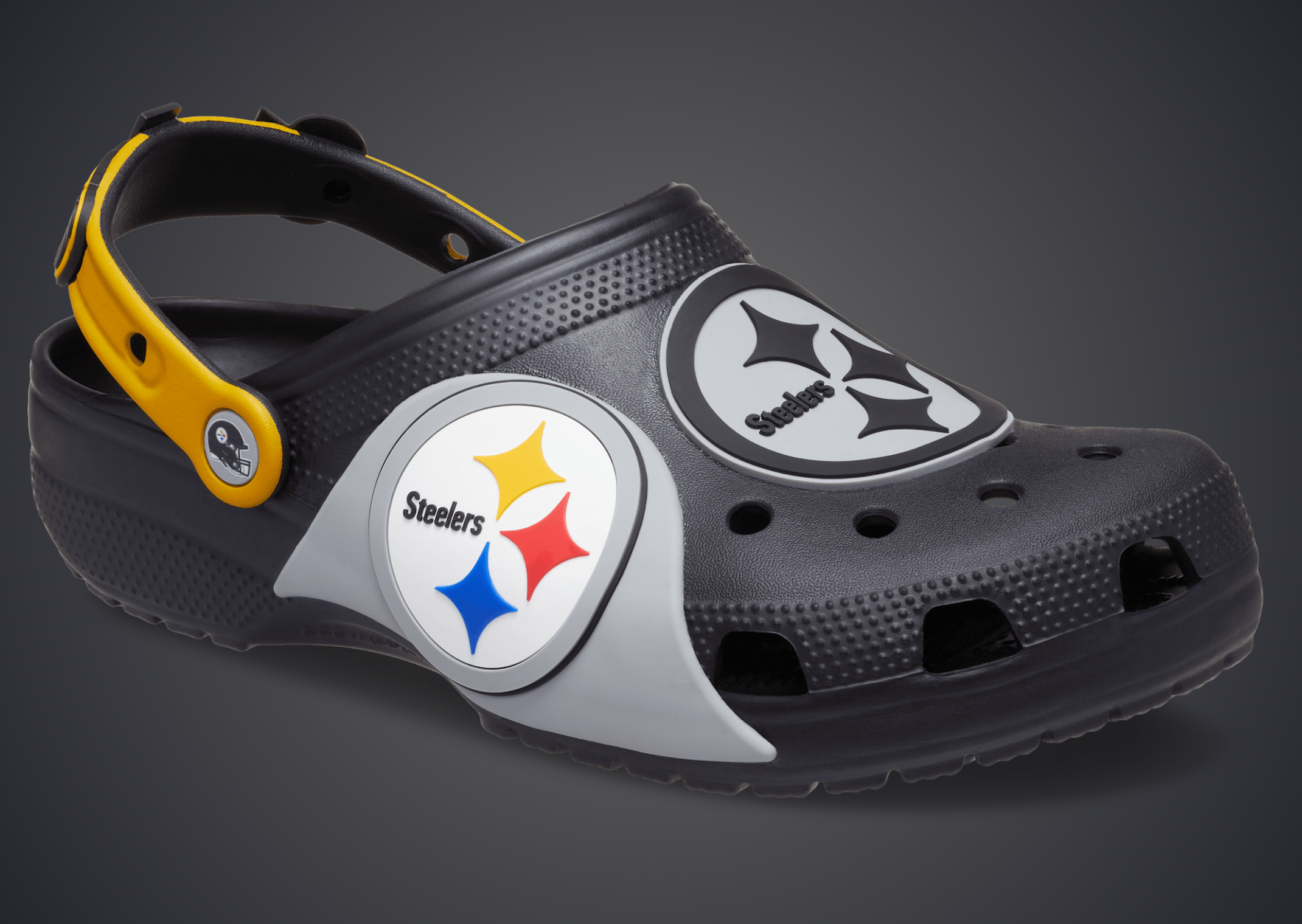 NFL x Crocs Classic Clog Pittsburgh Steelers - Angle