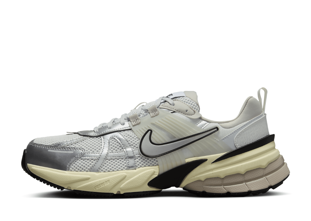 Nike V2K Run Summit White Light Iron Ore (W)