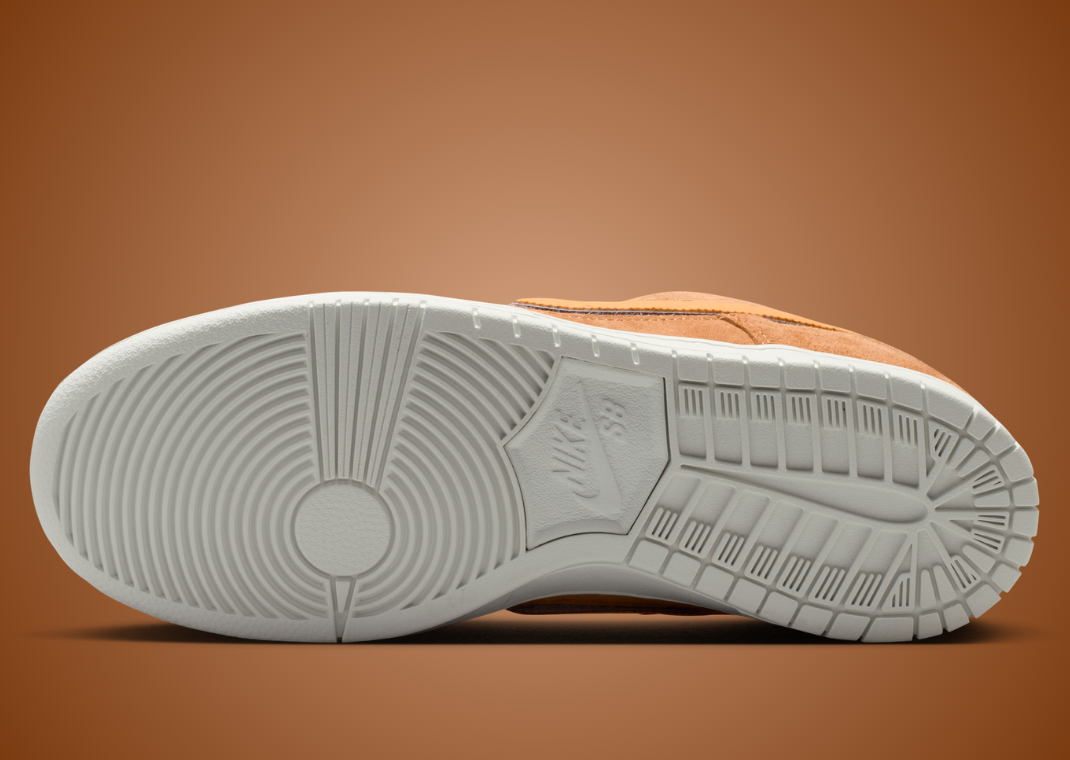 NOTE Manchester x Nike SB Dunk Low Brew and Biscuits - Bottom