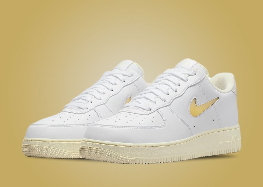 靴 NIKE AIR FORCE 1 LOW Jewel Pale Vanilla This Nike Air Force 1 Low Jewel Comes In Pale Vanilla