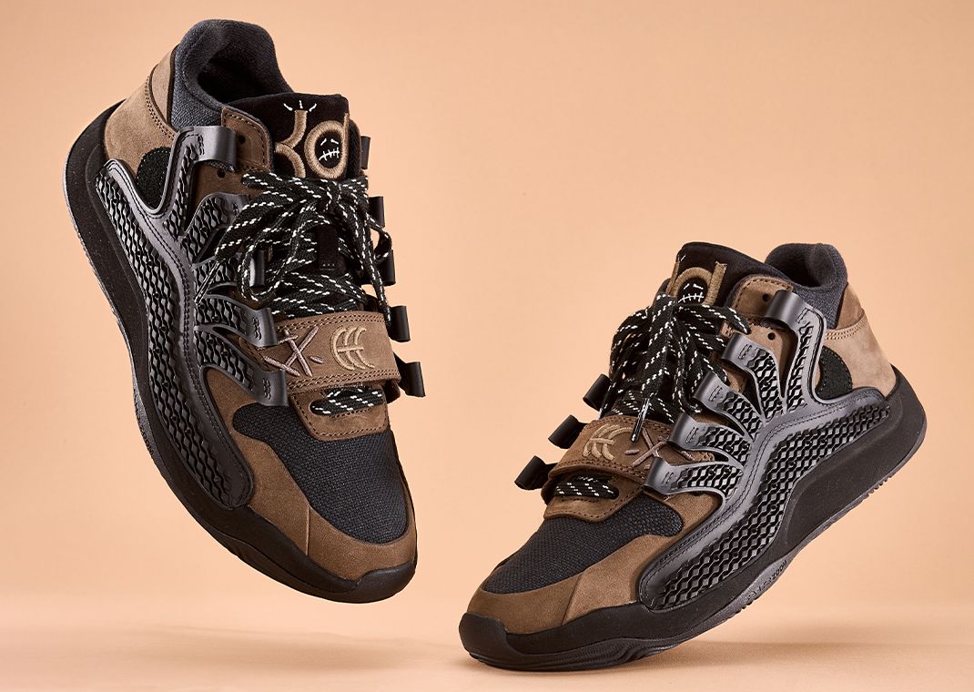 Vick Almighty & Reshoevn8r Create a Custom Nike KD 18 x Travis