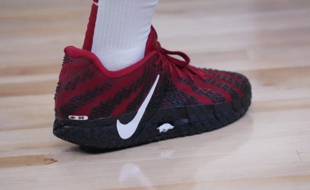 Arkansas Basketball Shows off Nike Ja 3 PEs During Preseason Win