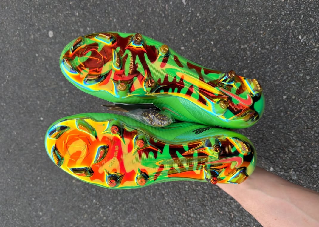 Travis Scott x Nike Phantom 6 Soccer Cleat