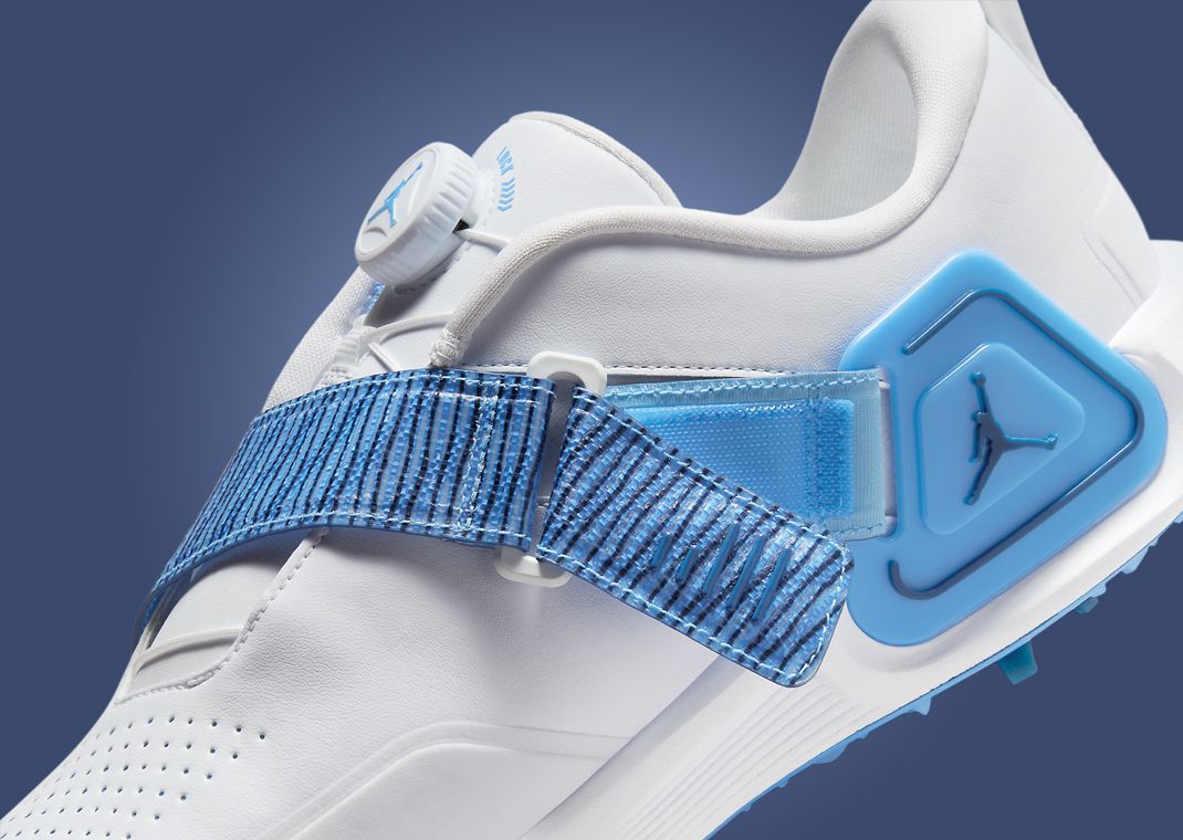 Jordan Air Rev White University Blue Detail