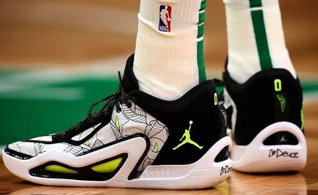 Jayson Tatum Celebrates His Mother With His Jordan Tatum 1 Momma’s Boy PE