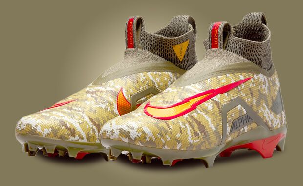 Travis Kelce display picture 2