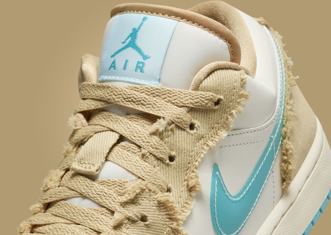 Air Jordan 1 Low SE Wave (W) Tongue Detail