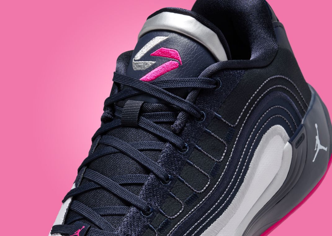 Jordan Luka 4 Navidor Tongue Detail
