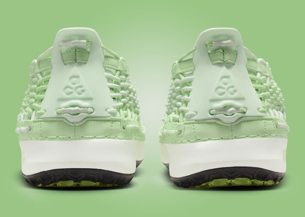 Nike ACG Watercat+ Vapor Green Back