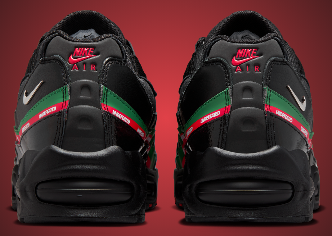 Undefeated x Nike Air Max 95 OG Big Bubble Black Gorge Green Heel