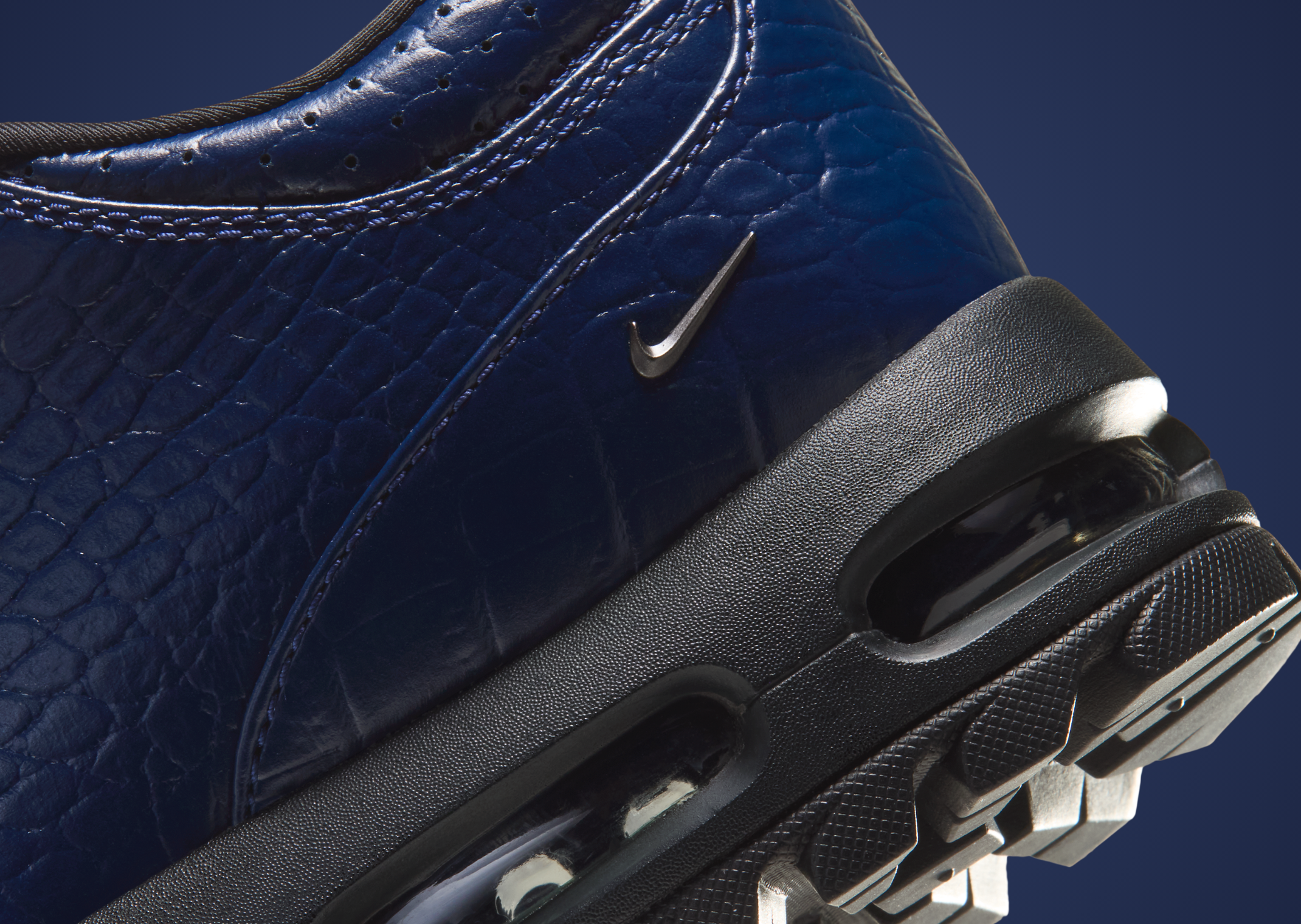 Nike Air Max Goadome Low Croc Midnight Navy - Heel Detail