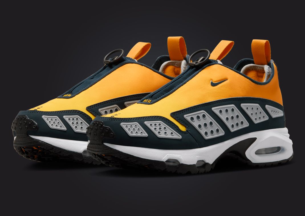 Nike Air Max Sunder Canyon Gold Angle