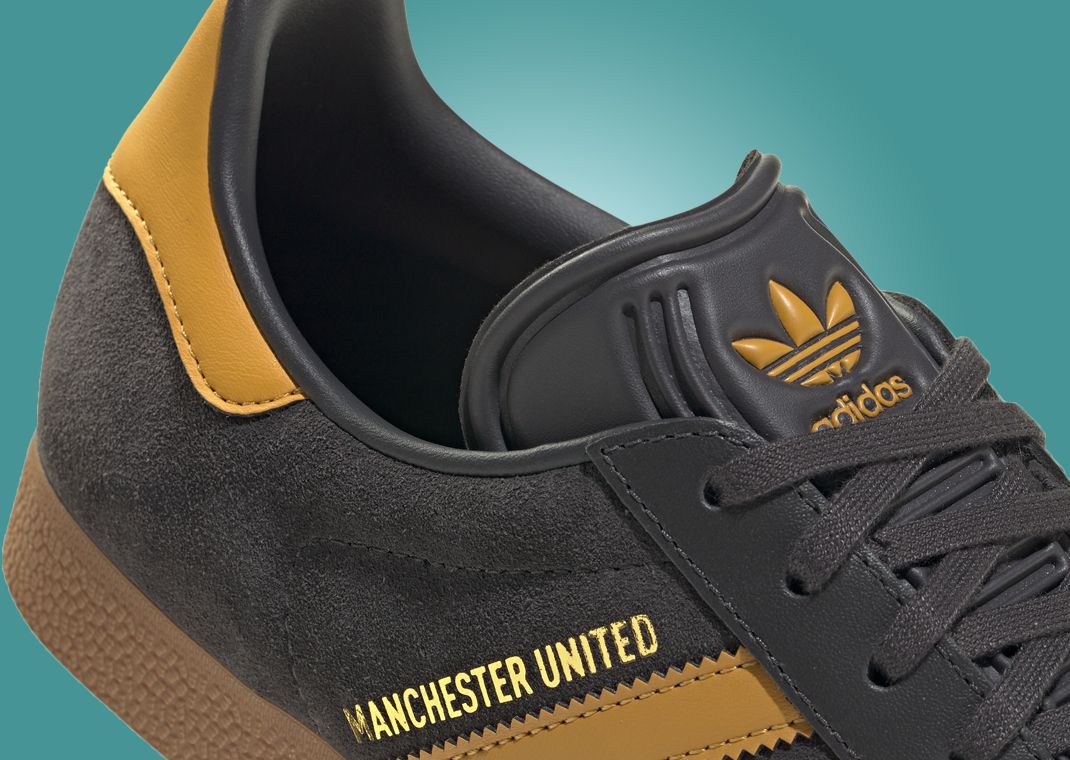 Manchester United x adidas Gazelle Third Kit Detail