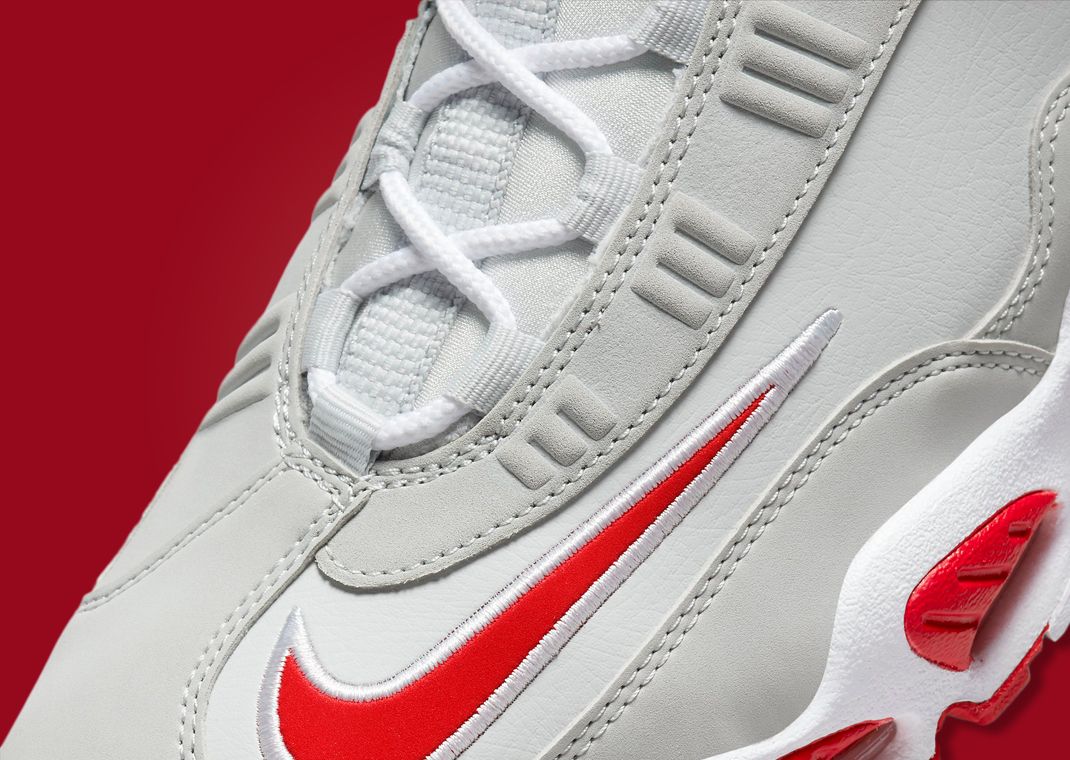 nike air griffey max 1 pure platinum pimento