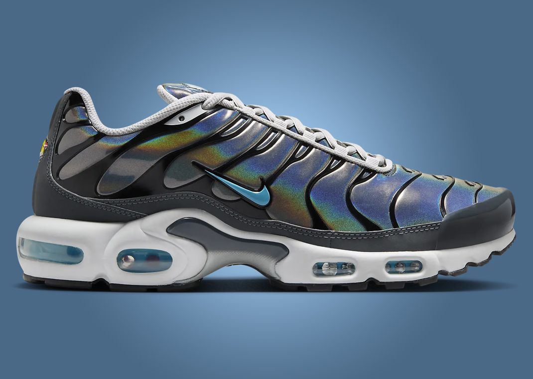 Nike Air Max Plus Holographic Lateral Right