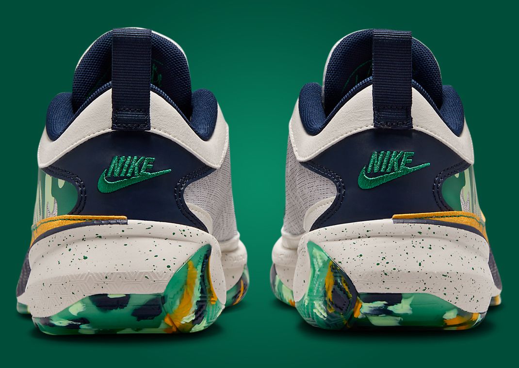 Nike Zoom Freak 5 Nike Camp (GS) Heel