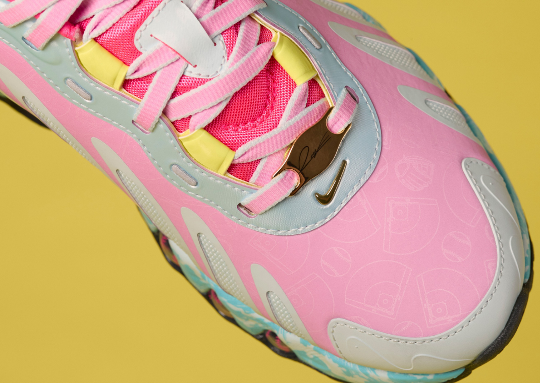 Doernbecher x Nike Air Max DN8 Raegan Scheid