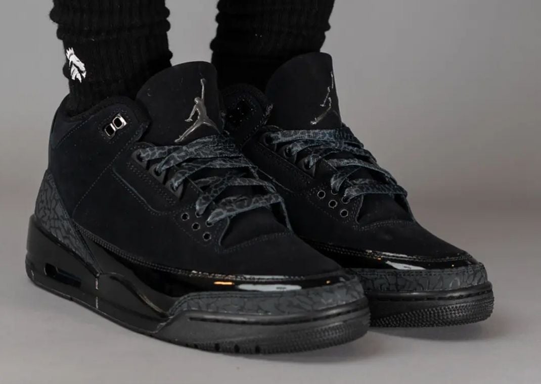 Air Jordan 3 Retro Black Cat (2025)