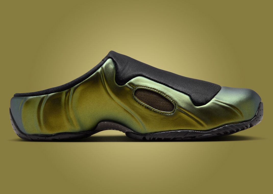 Nike Clogposite Metallic Gold Medial
