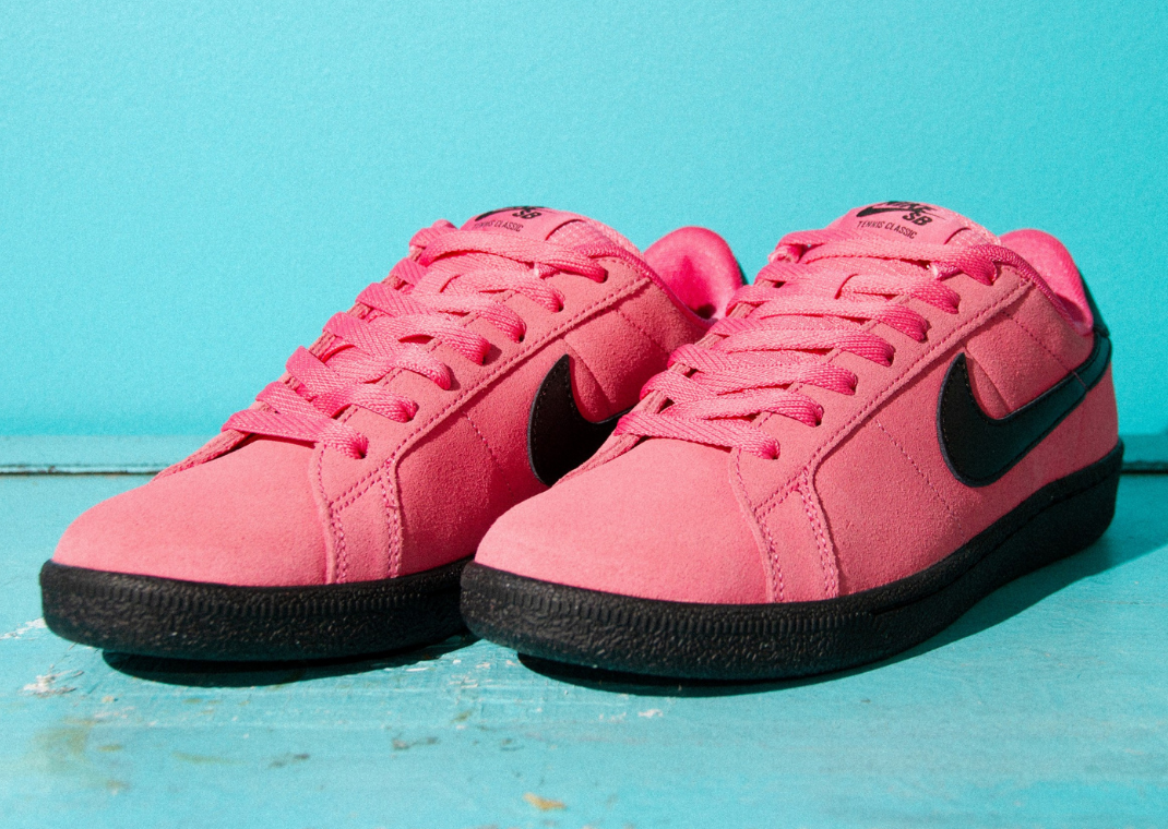 Nike SB Zoom Tennis Classic FC Hyper Pink - Angle