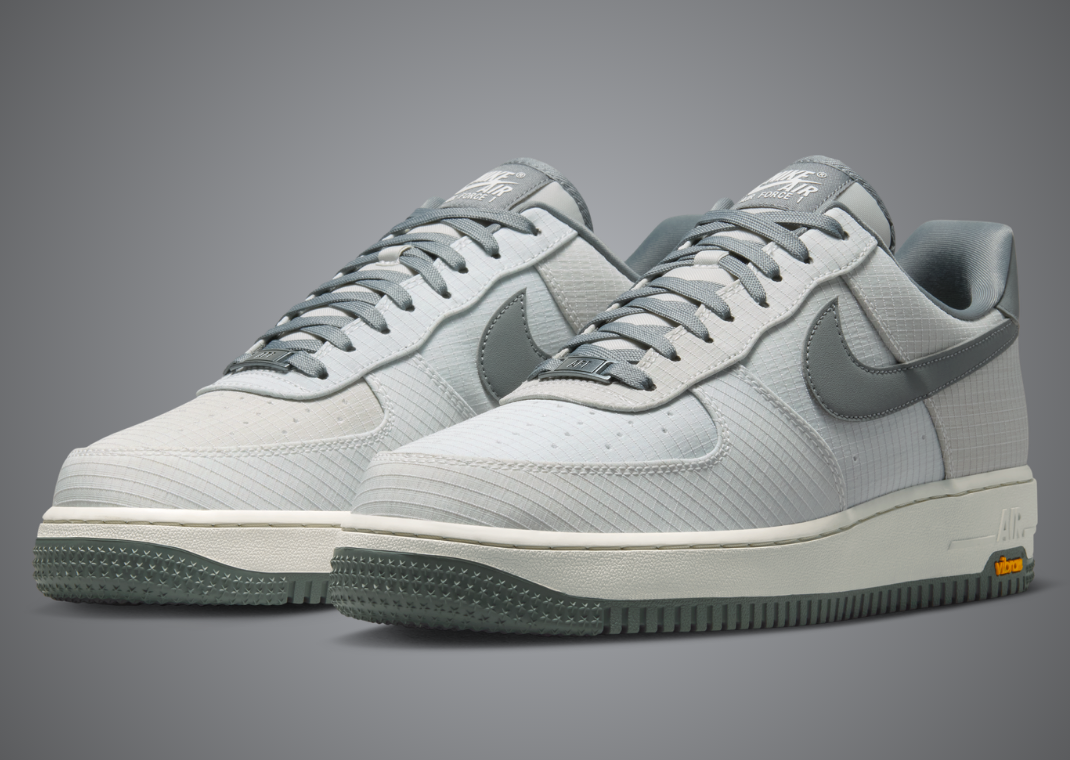 Nike Air Force 1 Low LX Vibram Summit White - Angle