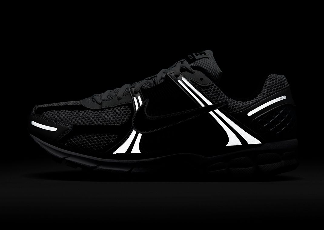 The Nike Zoom Vomero 5 Metallic Silver Black Releases Holiday 2024