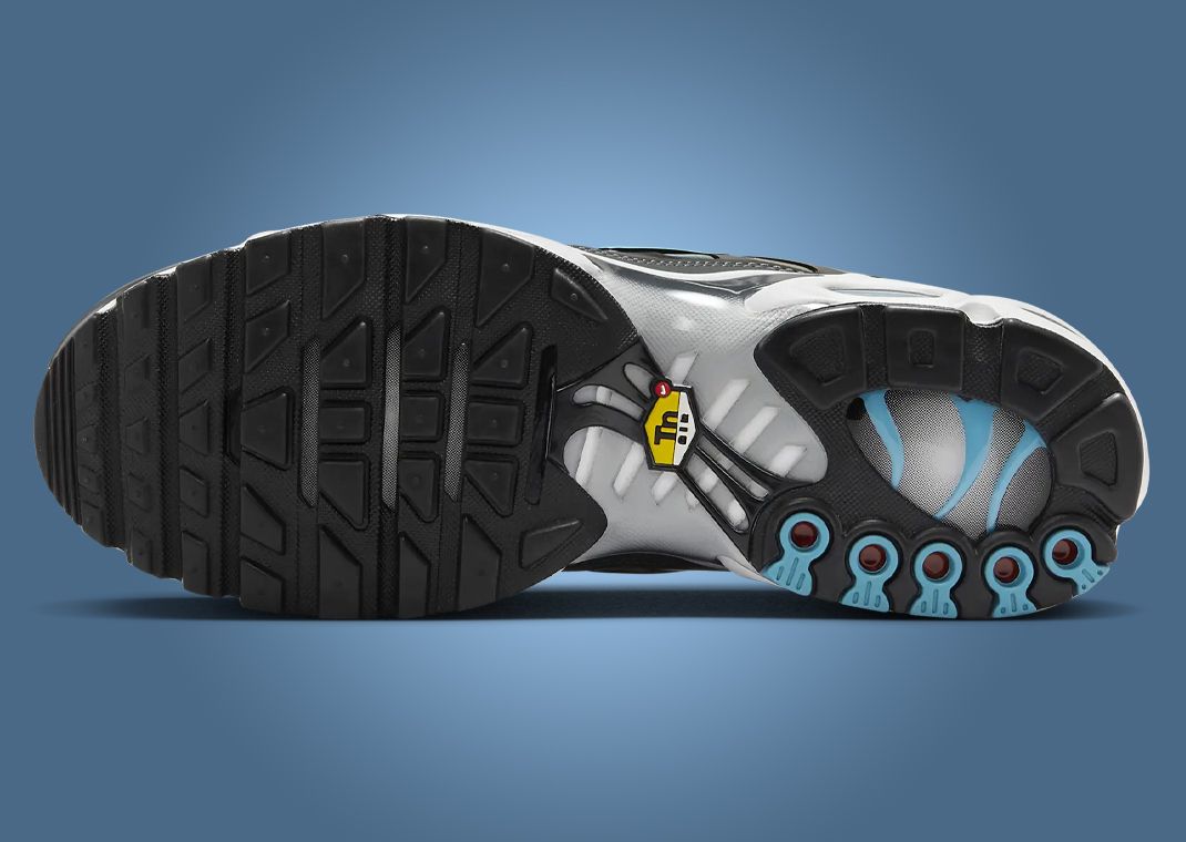 white holographic air max