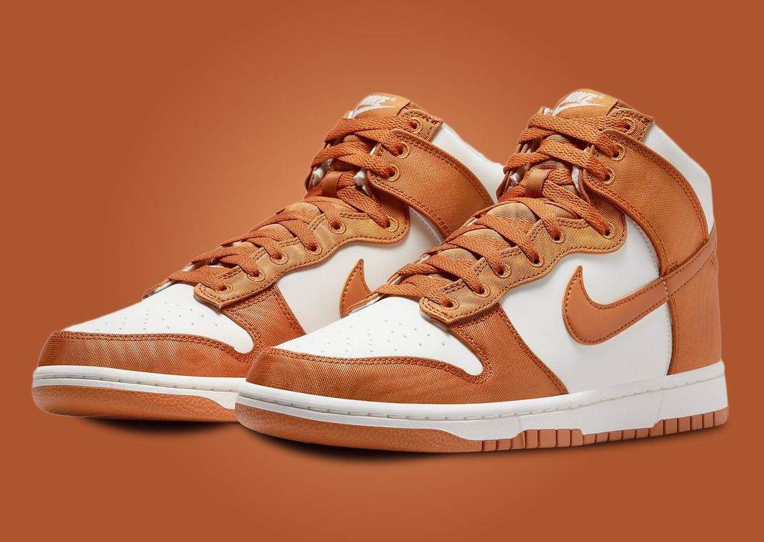 Nike Dunk High SE Satin Monarch
