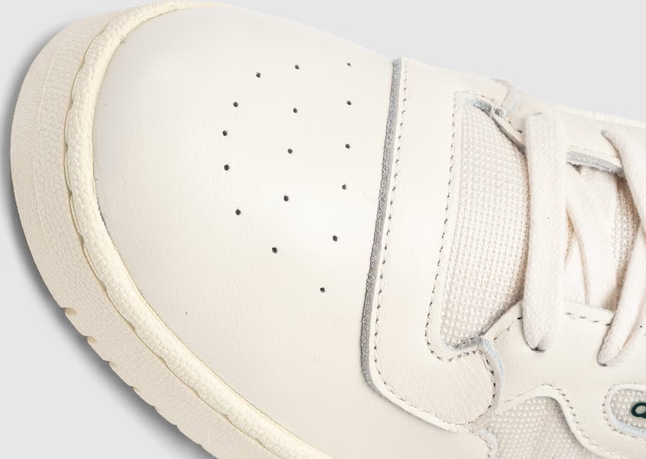 The Whitaker Group x adidas Powerphase Do Not Duplicate White Green - Detail
