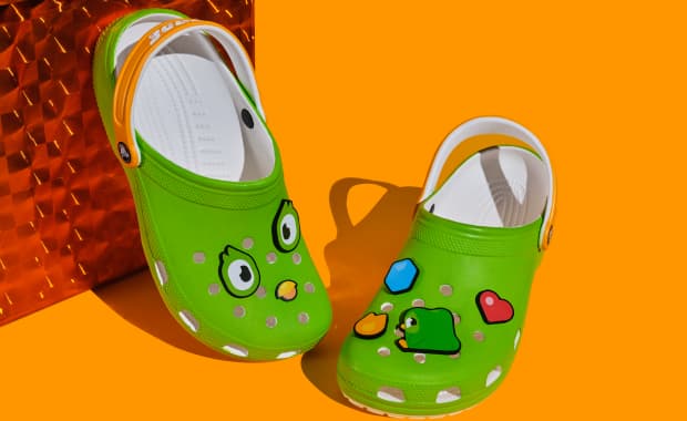 Duolingo x Crocs Classic Clog