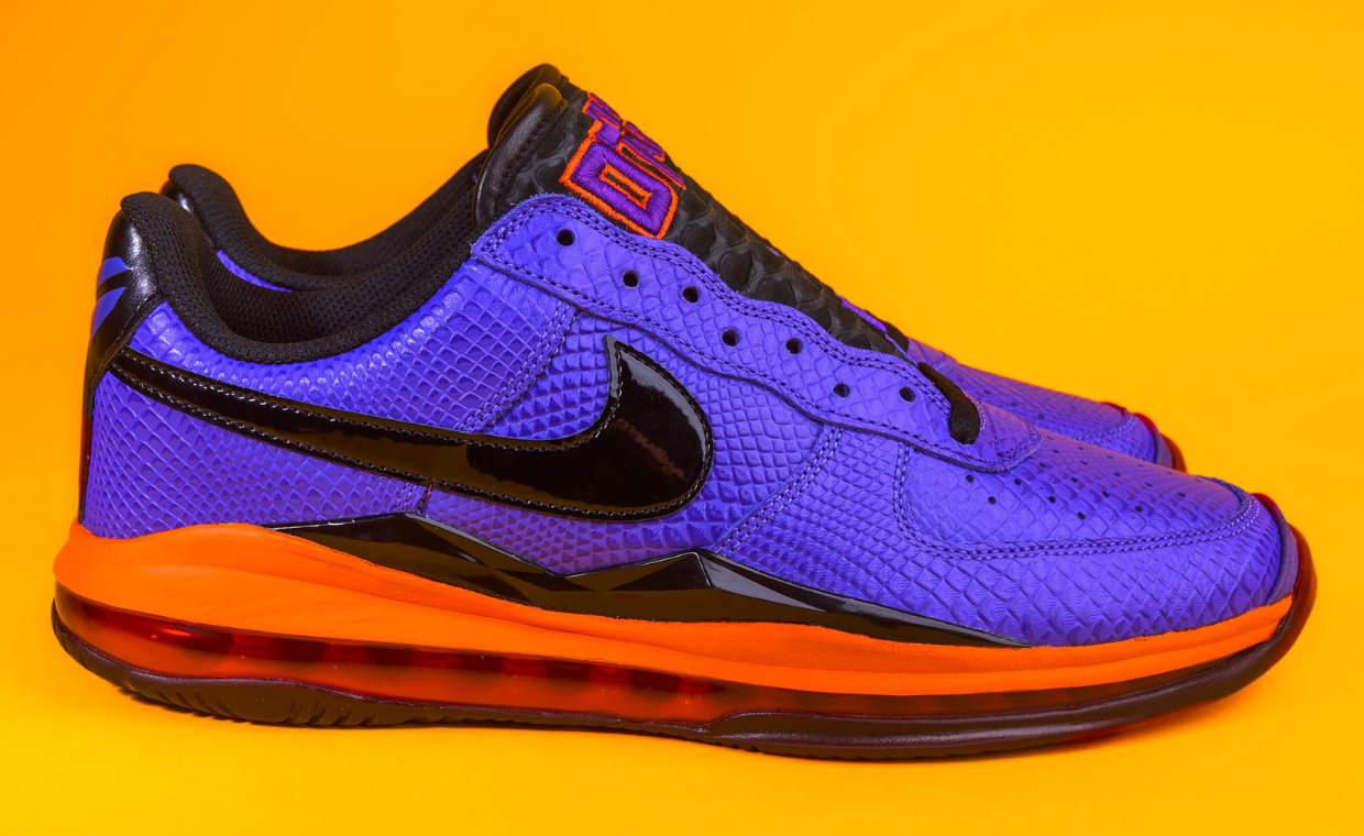 Phoenix Mercury Gift Diana Taurasi a Custom Nike Kobe/LeBron Hybrid at Ring of Honor Celebration