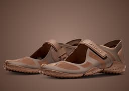 NikeSKIMS Rift Mesh Archaeo Brown - Angle